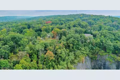 35 Woodledge Rd, Watchung, NJ 07069 - Photo 48