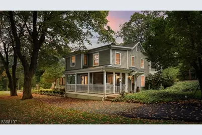 35 Woodledge Rd, Watchung, NJ 07069 - Photo 2