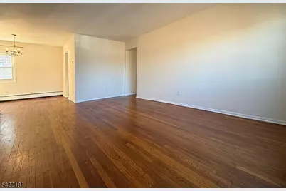 45 Wedgewood Dr #125, Verona, NJ 07044 - Photo 2