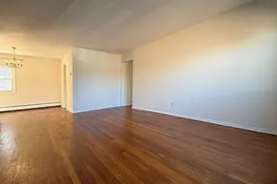 45 Wedgewood Dr, Verona, NJ 07044 - Photo 2