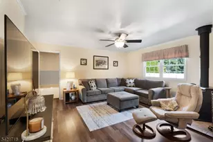 13 Hillside Dr, Clinton, NJ 08809 - Photo 8