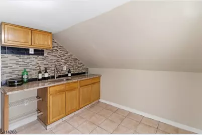 27 Jacques St, Elizabeth, NJ 07201 - Photo 16