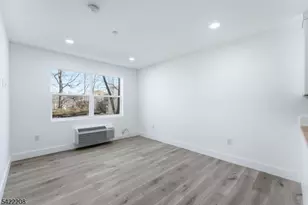 95 Shepherds Ln, Totowa, NJ 07512 - Photo 8