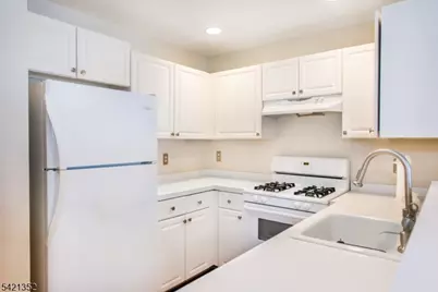 1011 Worthington Ct, Denville, NJ 07834 - Photo 10