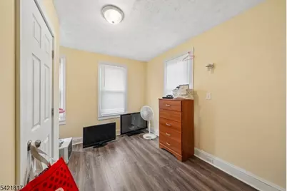 44 State St, East Orange, NJ 07017 - Photo 18