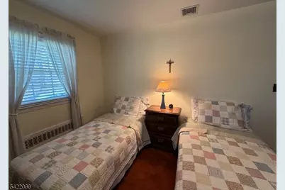 618 Fairway Dr, Union Township, NJ 07083 - Photo 24