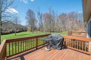 24 Hopkins Ct, Parsippany, NJ 07054 - Photo 20