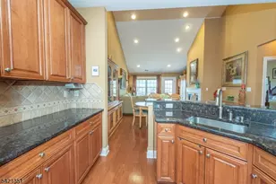 24 Hopkins Ct, Parsippany, NJ 07054 - Photo 10