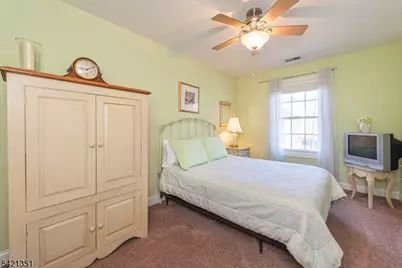 24 Hopkins Ct, Parsippany, NJ 07054 - Photo 16