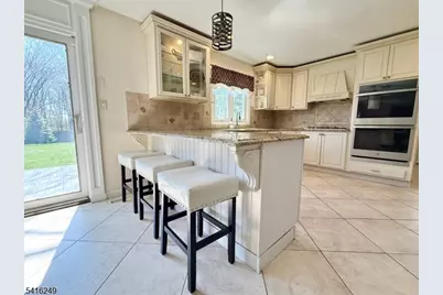 1 Dellmead Dr, Livingston, NJ 07039 - Photo 12