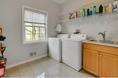 123 N Livingston Ave, Livingston, NJ 07039 - Photo 18