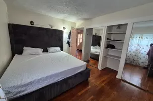 66 Independence Dr, Roselle, NJ 07203 - Photo 16