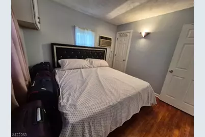 66 Independence Dr, Roselle, NJ 07203 - Photo 12