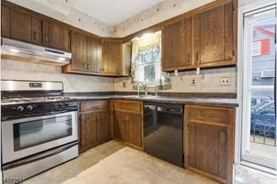 52 Red Twig Trl, Bloomingdale, NJ 07403 - Photo 8