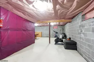 26 Eldora Rd, Parsippany, NJ 07054 - Photo 36