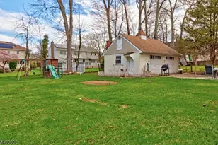 11 Barnida Dr, East Hanover Township, NJ 07936 - Photo 10