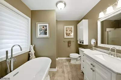 511 Burlington Rd, Freehold Township, NJ 07728 - Photo 22