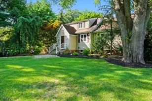 511 Burlington Rd, Freehold Township, NJ 07728 - Photo 4