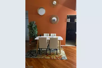 1026 Castle Rd, Mahwah Twp., NJ 07430 - Photo 4