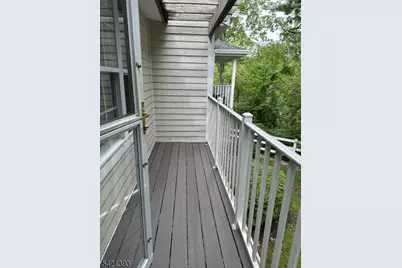 1026 Castle Rd, Mahwah Twp., NJ 07430 - Photo 20