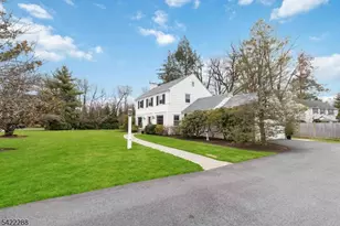 2 Beechwood Dr, Morris Township, NJ 07960 - Photo 4