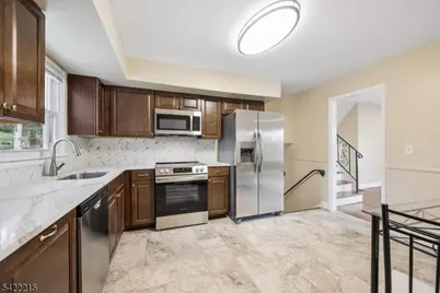 61 N Hillside Ave, Roxbury Township, NJ 07876 - Photo 12