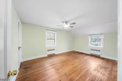 612 Laurel Ave, Roselle Park, NJ 07204 - Photo 6