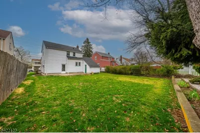 612 Laurel Ave, Roselle Park, NJ 07204 - Photo 22