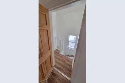 569 Morris St, Orange, NJ 07050 - Photo 8