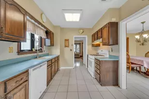 118 Lexington Ave, Bloomfield Twp., NJ 07003 - Photo 14