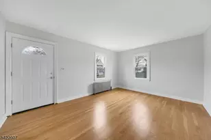 32 N 7th Ave, Manville, NJ 08835 - Photo 2