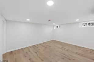 82 Grove St, Montclair, NJ 07042 - Photo 38