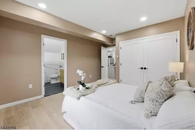 82 Grove St, Montclair, NJ 07042 - Photo 26