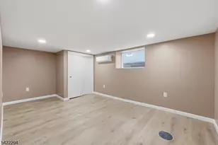 82 Grove St, Montclair, NJ 07042 - Photo 18