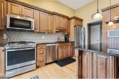 760 Summit Rd, Union Township, NJ 07083 - Photo 8