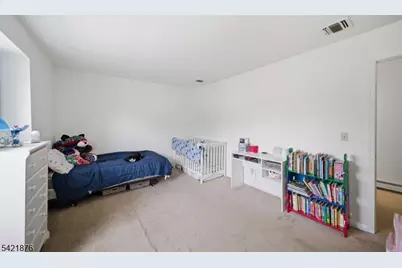 28 Village Dr, Hamburg, NJ 07419 - Photo 20