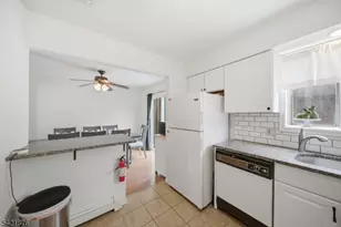 28 Village Dr, Hamburg, NJ 07419 - Photo 12