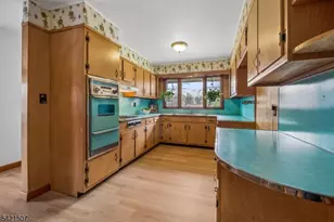 54 Briarhill Rd, Cedar Grove, NJ 07009 - Photo 6