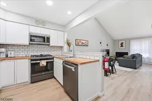 322 Greenbriar-, Union Township, NJ 07083 - Photo 12