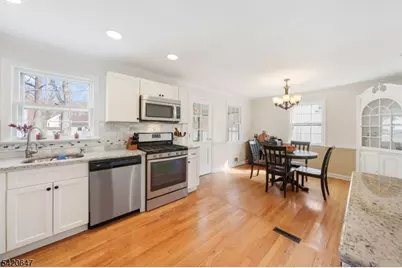 25 E Sumner Ave, Union Township, NJ 07083 - Photo 6