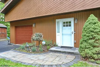 64 Larchmont Dr, West Milford, NJ 07421 - Photo 4