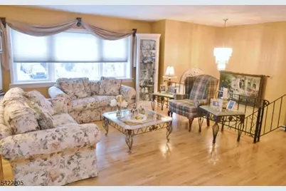 29 Hugenot St, East Hanover Township, NJ 07936 - Photo 4