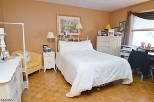 29 Hugenot St, East Hanover Township, NJ 07936 - Photo 16