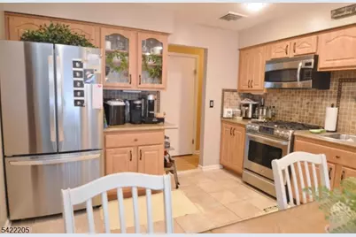 29 Hugenot St, East Hanover Township, NJ 07936 - Photo 8