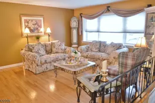 29 Hugenot St, East Hanover Township, NJ 07936 - Photo 2