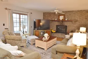 29 Hugenot St, East Hanover Township, NJ 07936 - Photo 14