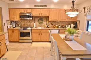 29 Hugenot St, East Hanover Township, NJ 07936 - Photo 6