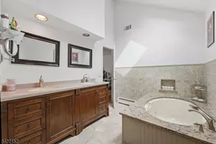 10 Acorn Dr, Washington Township, NJ 07853 - Photo 22