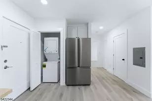 95 Shepherds Ln, Totowa, NJ 07512 - Photo 4