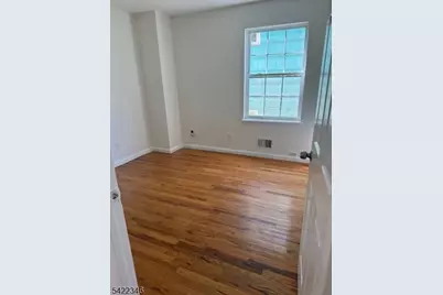 31 Hanford St #1, Newark, NJ 07114 - Photo 6